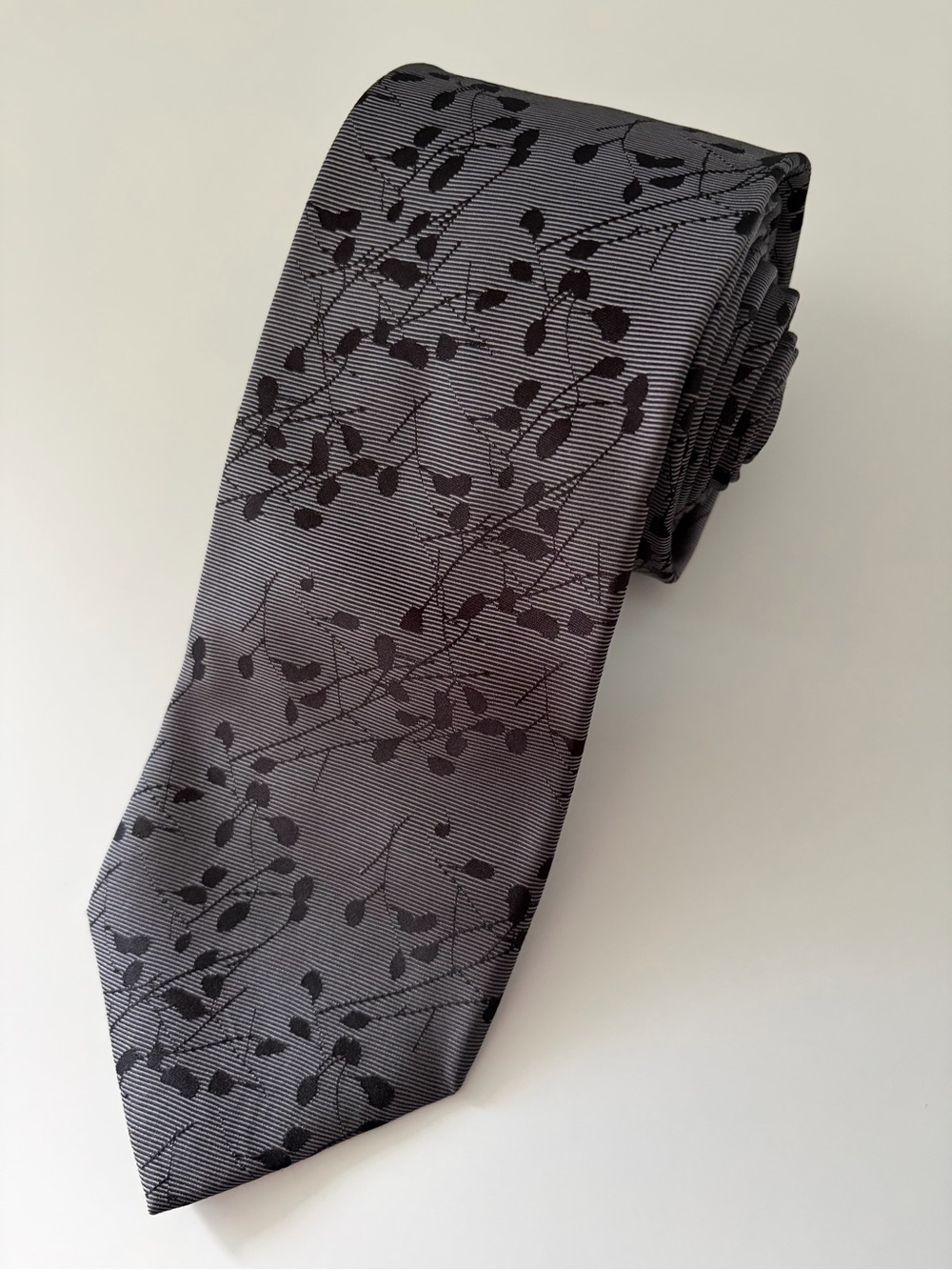 Calvin Klein Men's Tie 100% Silk Grey